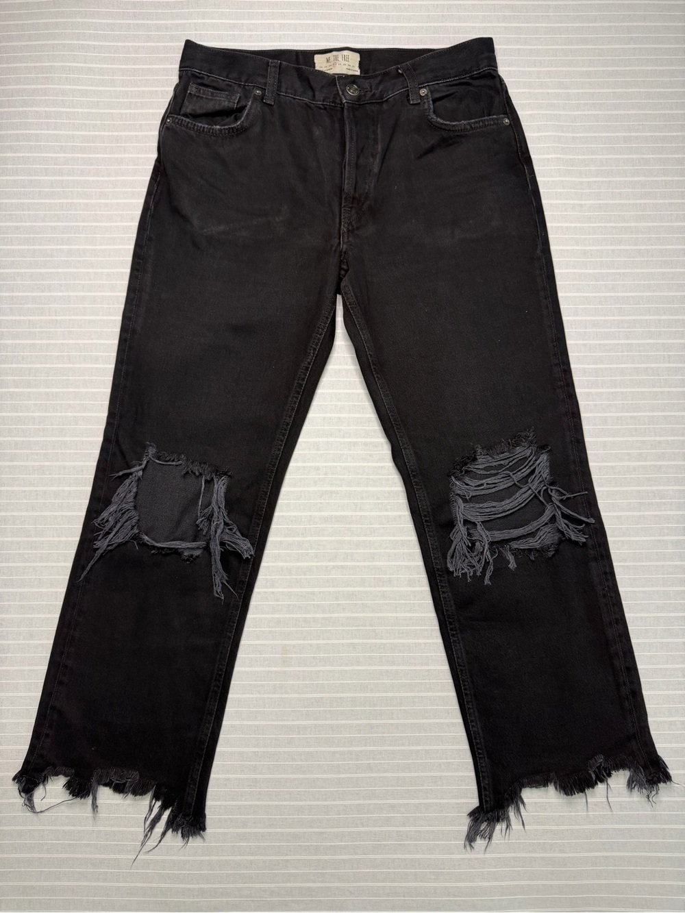 🖤 We The Free Distressed Black Jeans – Size 27